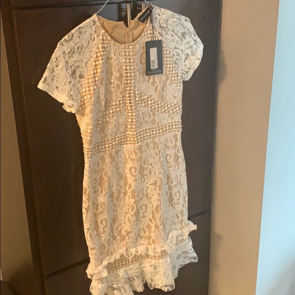 White Frill Hem Lace Bodycon Dreas